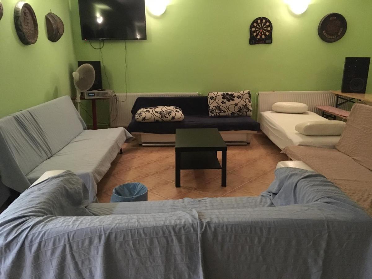Whole Basement Former Pub3 For Bachelor / Bachelorette Party 부다페스트 외부 사진