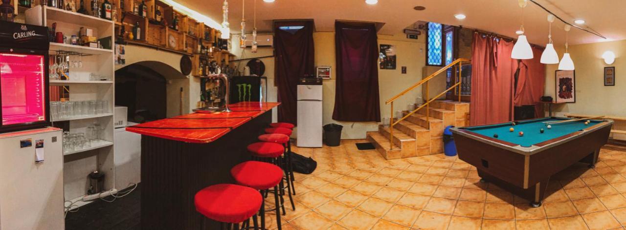 Whole Basement Former Pub3 For Bachelor / Bachelorette Party 부다페스트 외부 사진