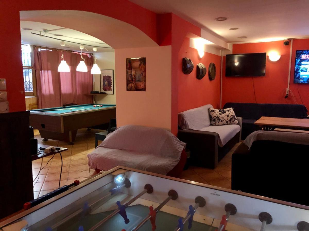 Whole Basement Former Pub3 For Bachelor / Bachelorette Party 부다페스트 외부 사진