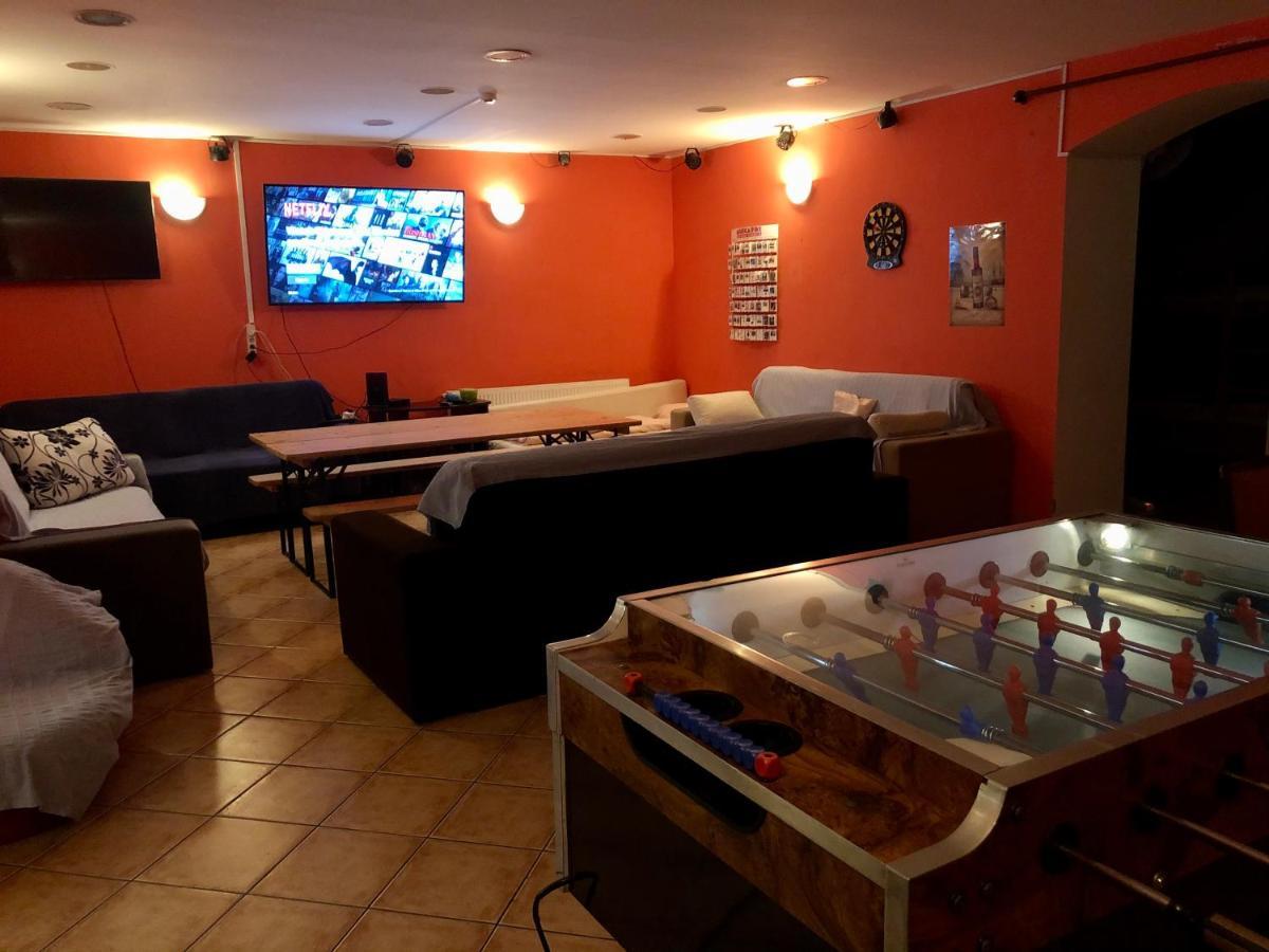 Whole Basement Former Pub3 For Bachelor / Bachelorette Party 부다페스트 외부 사진