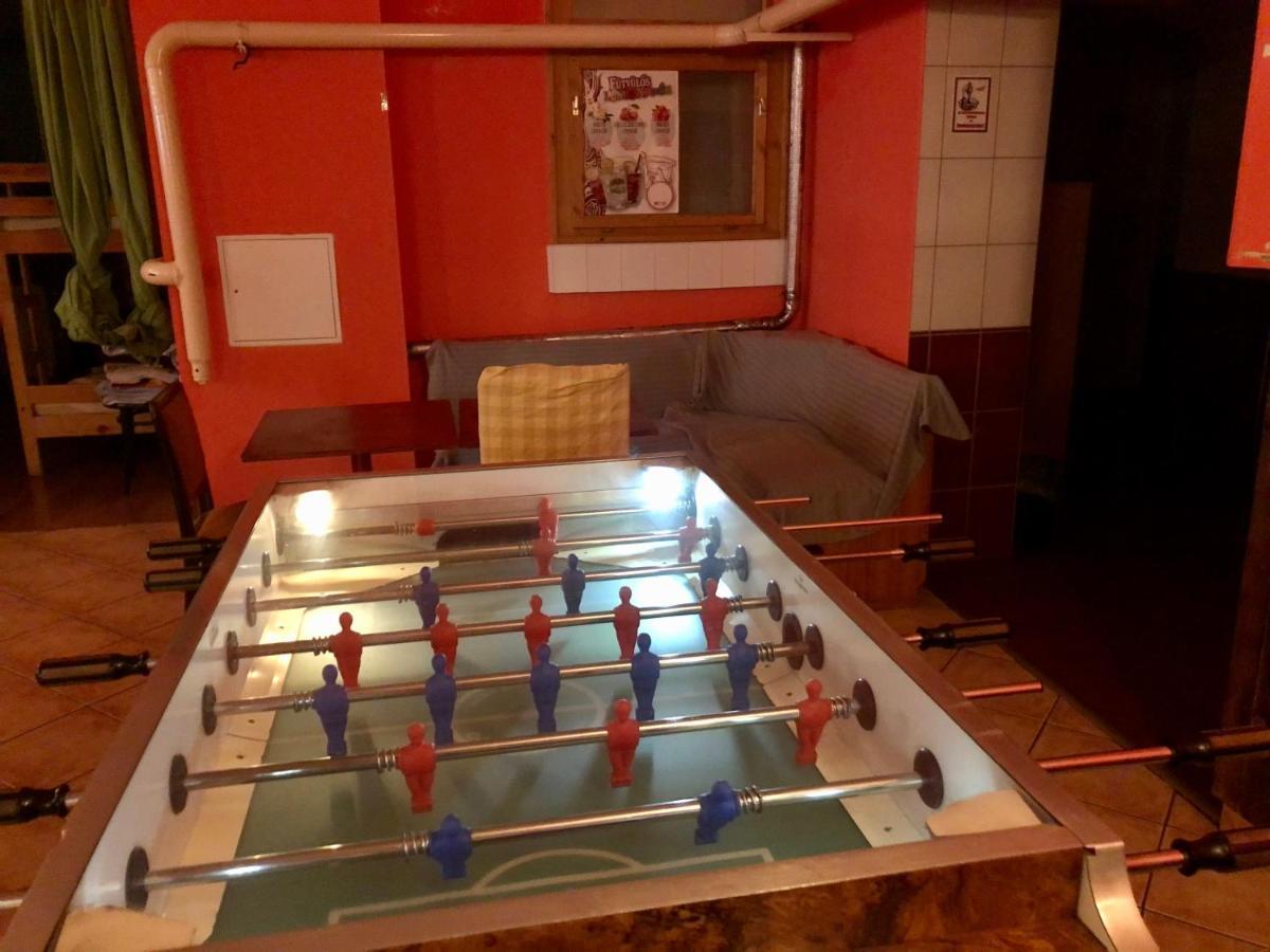 Whole Basement Former Pub3 For Bachelor / Bachelorette Party 부다페스트 외부 사진